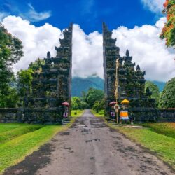 big-entrance-gate-bali-indonesia_335224-376