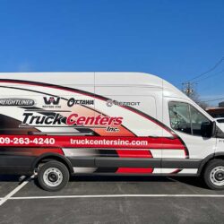 ADgraphix-TruckCenters-Service-fleet-graphics